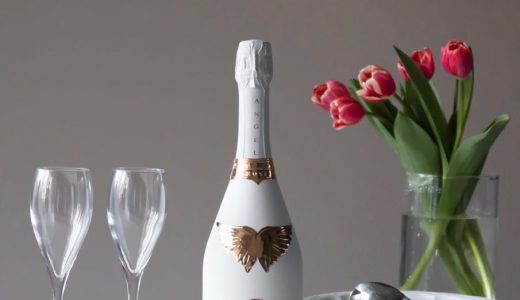 シャンパンで乾杯をするロマンチックな理由！結婚式や祝杯でのマナーは？