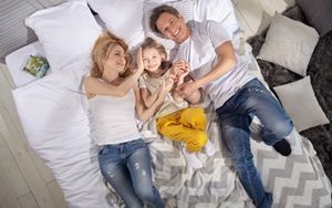新婚　寝室　別々